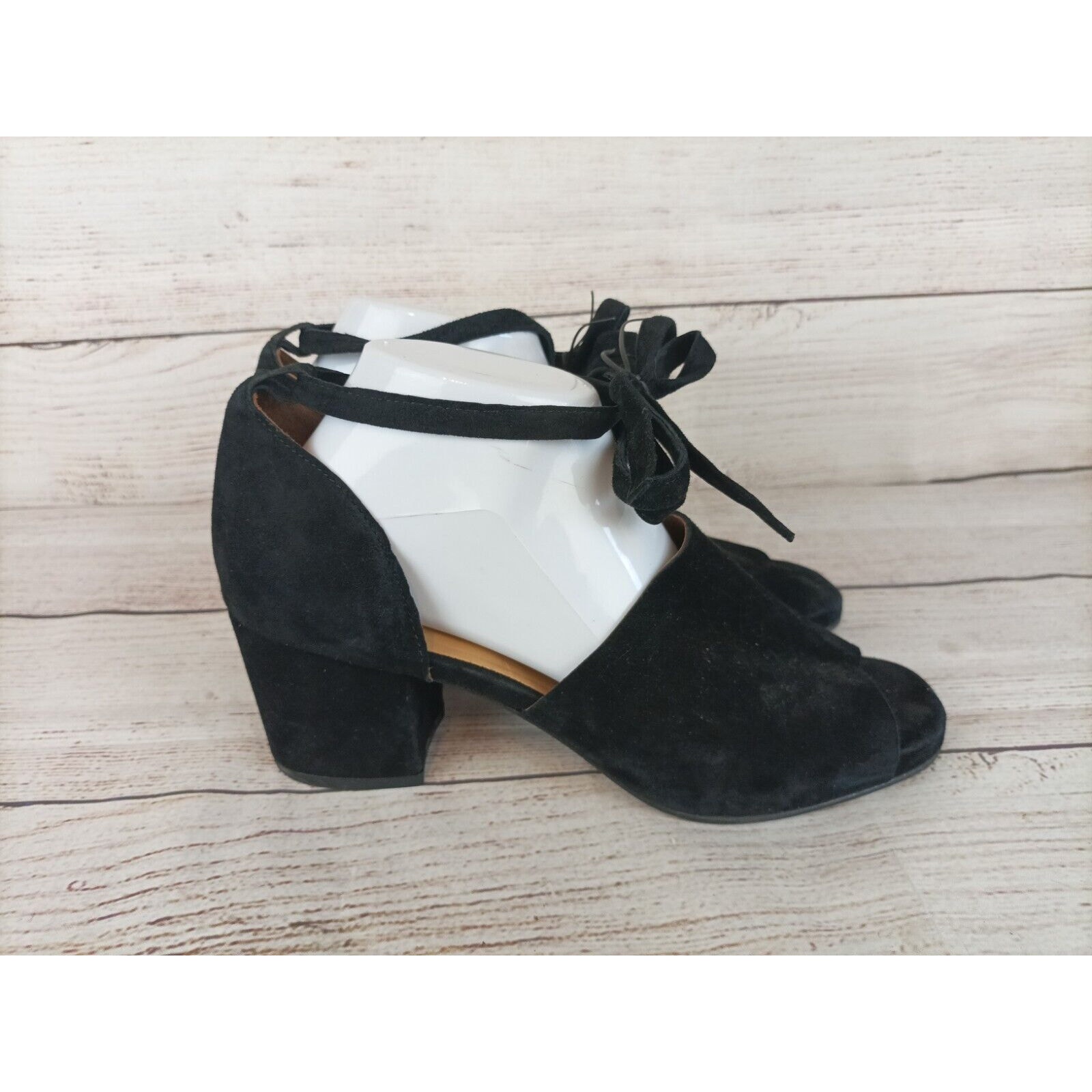 Hudson London Sz 40 (9) Uk3 Black Suede Metta City Wrap Heels Sandals — image 4 of 8
